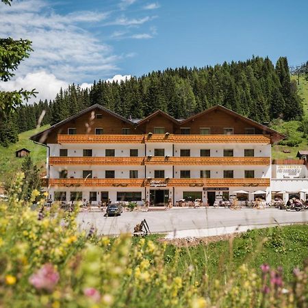 Laguscei Dolomites Mountain Hotel Арабба Экстерьер фото
