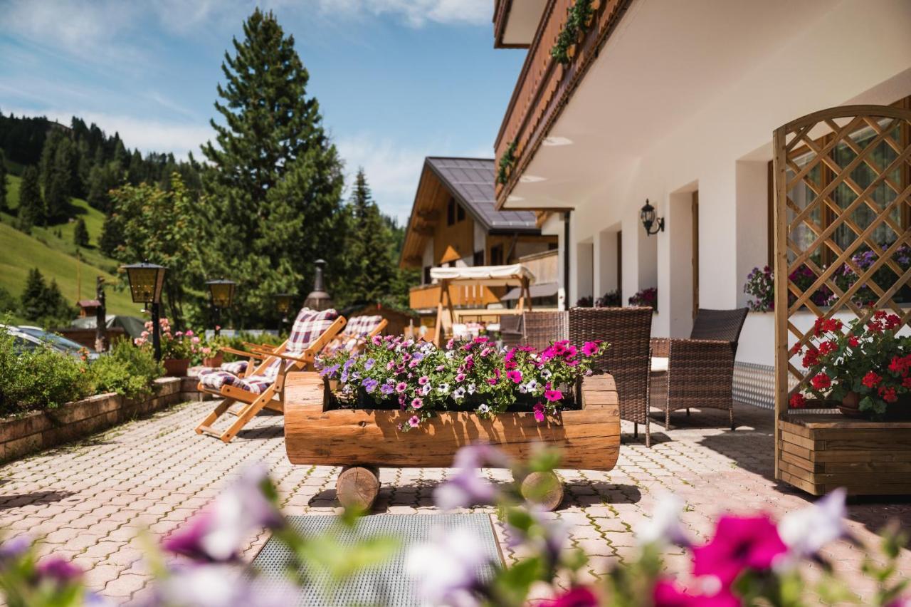 Laguscei Dolomites Mountain Hotel Арабба Экстерьер фото
