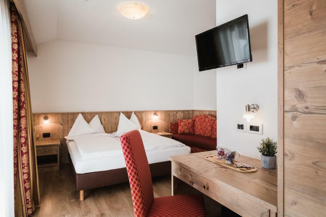 Laguscei Dolomites Mountain Hotel Арабба Номер фото